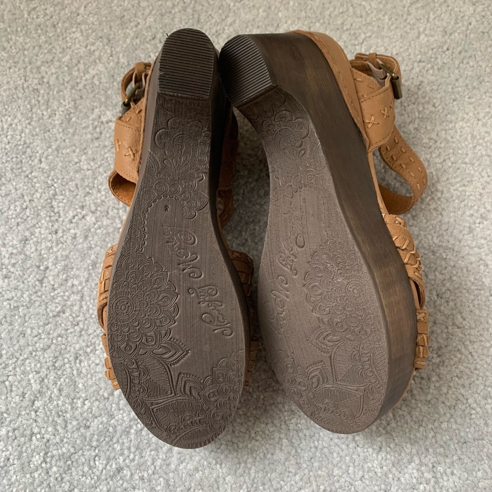 Naughty Monkey Calla Leather Platform Sandal - image 5